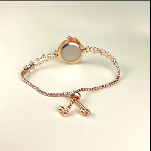 Cute  GOLD heart shaped watch - Picture 12 of 15